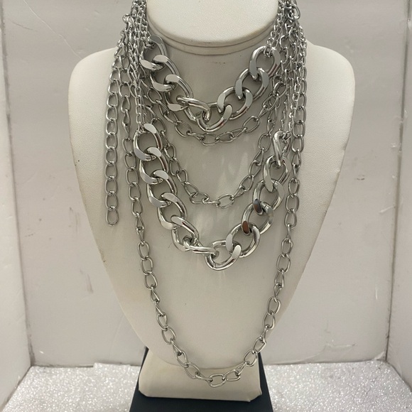 SILVER CHUNKY STATEMENT COLLAR NECKLACE - Picture 2 of 9
